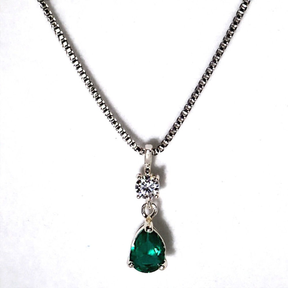 Swarovski Crystal Green Teardrop Necklace Silver Plated Box Chain New 18-20"